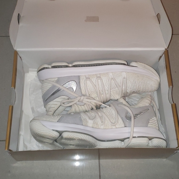 Nike KD 10 Pure Platinum - Picture 2 of 8